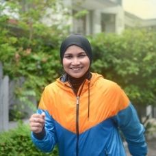 Vrouw hardlopen trainen sponsoractie